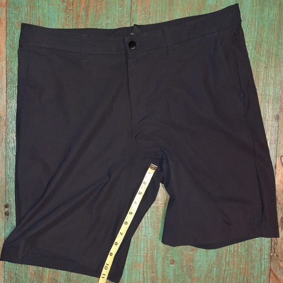 Lululemon Commission men's Classic Short 7" Warpstreme, Black, Size 36 EUC - Picture 8 of 8